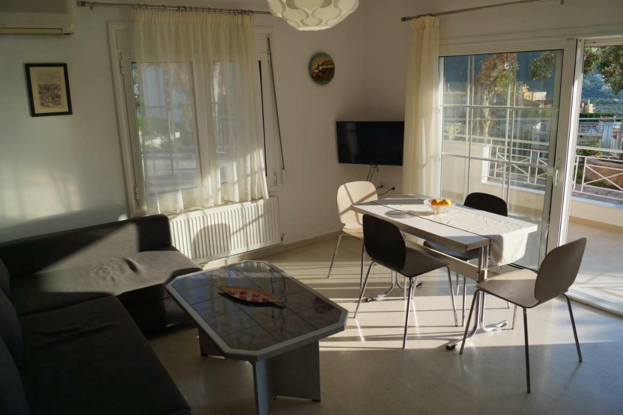 Τhe Sunny Apartments Igoemenitsa Buitenkant foto